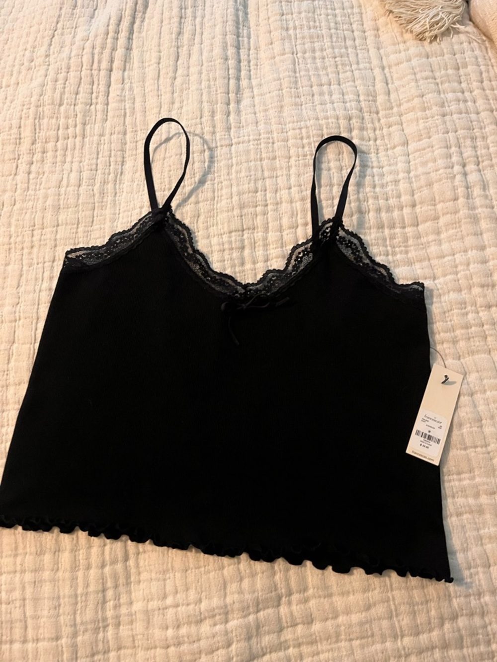 Francesca's Collections Black Lace-Trim Cropped Cami M NWTT